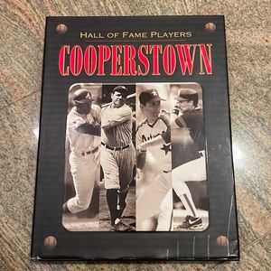 MLB Hall of Fame Players Cooperstown Book (2005)